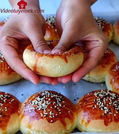 Köpük Gibi Hamuru Ile Daha Az Malzemeli Ve Daha Yumuşağını Yemediniz ️ Poğaça Tarifi