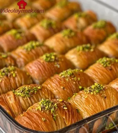 Hamur Kendiliğinden Açılıyor Bayrama Bu Baklava Kaçmaz ️ En Kolay En Lezzetli Çıtır Baklava