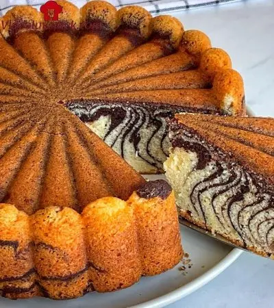 Kendisi En Sevdiğim Kek Hem Şekline Hem De Lezzetine Hayranım ️ Tam Ölçü Zebra Kek Tarifi