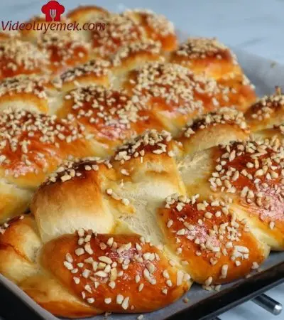 Bu Kadar Kabaran Bu Kadar Lezzetli Bir Çörek Yediniz Mi Tel Tel Ayrılan Paskalya Çöreği