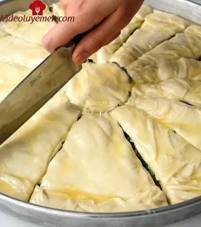 Öyle Bir Tarifim Var Ki Yiyenler Bir Dilim Daha Istiyor Pul Pul Dökülen Çıtır Çıtır Börek Tarifi