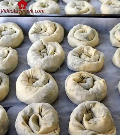 Ispanaklı Poğaça Tarifi. O Kadar Lezzetli Oluyor Ki Yiyenler Bayılıyor.