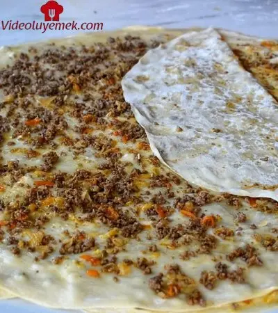 Bu Böreğin Yapılışına Ve Kolaylığına Inanamayacak Tadına Doyamayacaksınız 4 Bezeden 1 Tepsi Börek