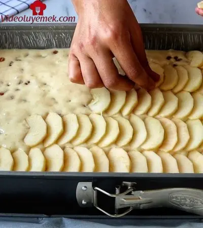 Bu Kadar Lezzetli Olacağını Ben De Tahmin Etmemiştim Süper Lezzet ️ Crumble Eşliğinde Elmalı Kek