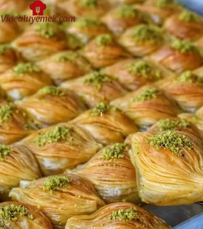 Bayrama Bu Baklava Olay Olur Şekline Ve Lezzetine Hayran Kalacaksınız ️ Kadayıflı Baklava Tarifi