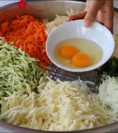 Hiç Uğraşı Olmayan Yazın En Çok Yaptığım Ve Tadına Doyamadığım Lezzet ️ Fırında Mücver Tarifi