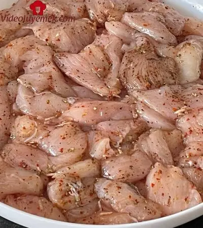 Tavuğu Bi Kerede Böyle Deneyin Çocuklarınızın Bayılacağı Tavuk Kalamar Tarifi