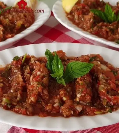 Ustaların Sır Gibi Sakladığı Acılı Ezme Tarifi-Meze Tarifleri-Gurbetinmutfagi