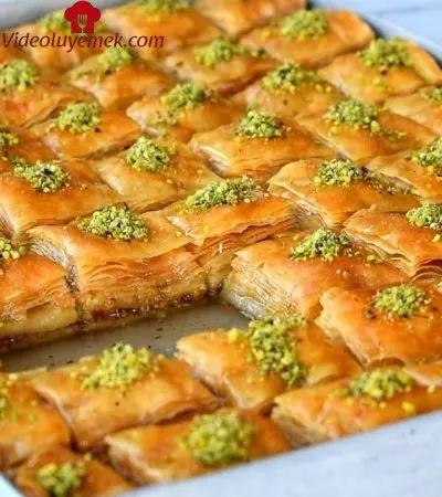 Oklava Yok Tek Tek Açmak Yok Baklava Yapmak Hiç Bu Kadar Kolay Olmadı 4 Bezeli Çıtır Baklava ️