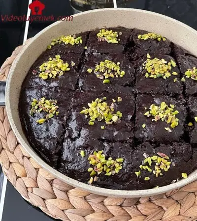 Fırın Yok 15 Dk Da Hazır Sadece 1 Yumurta Ile Tavada Sıcak Soslu Islak Kek Tarifi ️