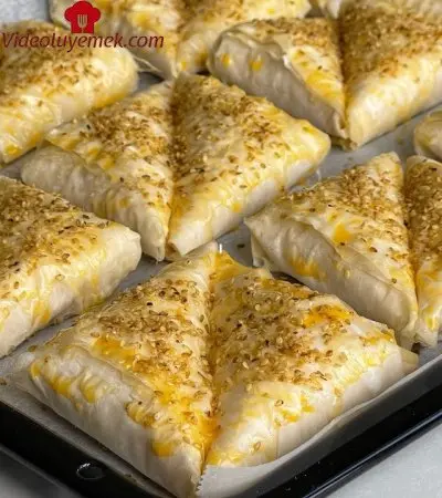 Iddia Ediyorum Bu Böreğe Bayılacaksınız ️ Kat Kat Çıtır Çıtır Patatesli Muska Börek/ Börek Tarifi